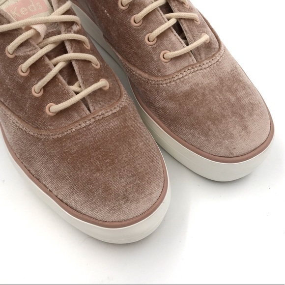Keds Pale Pink Rise Velvet Platform Sneakers Like New Size 8 - Picture 5 of 11